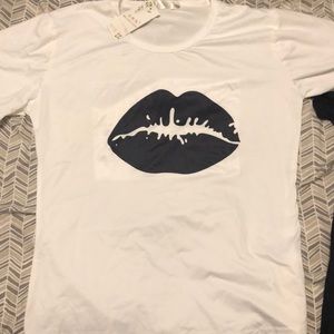 Lipstick Tee